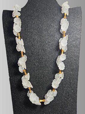 Vintage Avon Blossoms Necklace w/ frosty white lucite flowers with gold tone